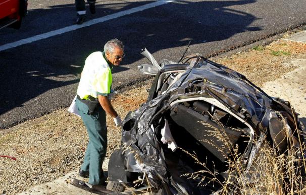 Cuatro muertos tras colisionar dos turismos en la A-62 en Salamanca