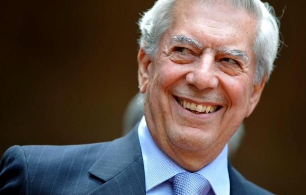 El Hotel Barceló Formentor homenajea a Mario Vargas Llosa por su fidelidad