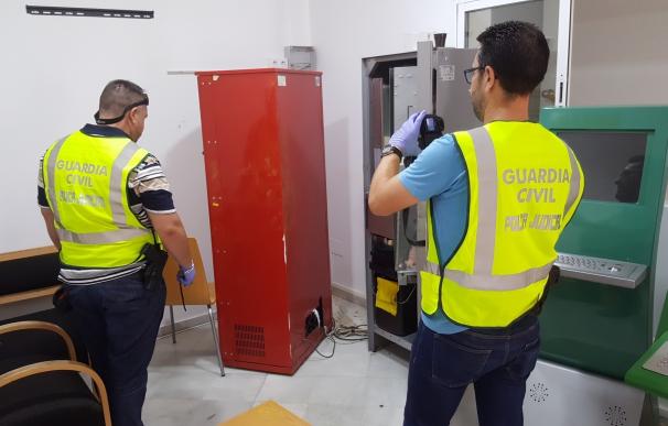 La Guardia Civil investiga un robo en dependencias del Ayuntamiento de Lora del Río