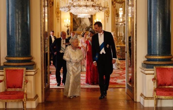 El Rey afirma que "la solidez de la amistad" con Reino Unido ayudará a abordar cualquier "discrepancia"