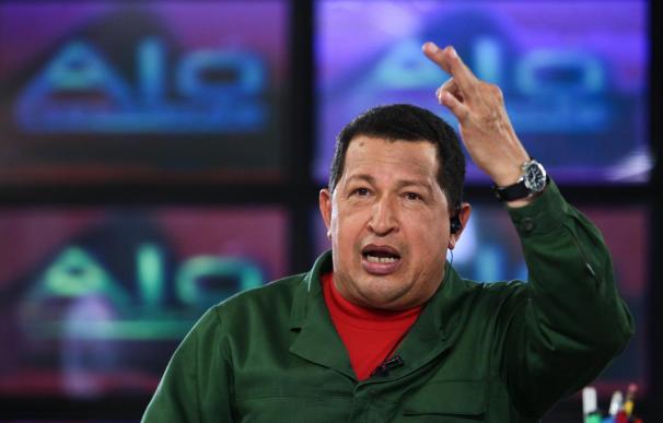 Hugo Chávez opina que "no hay país más democrático que Venezuela"