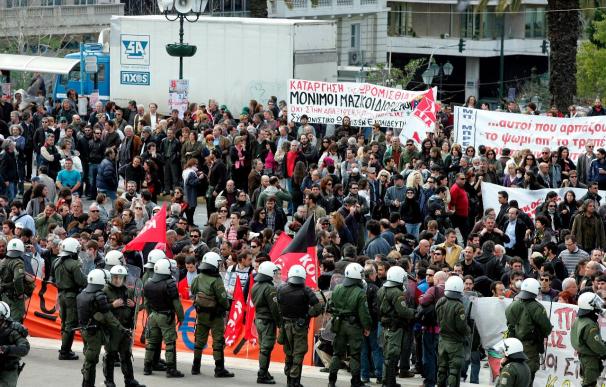 Continúan en Grecia las jornadas de protestas contra el paquete de ahorro