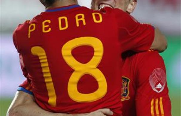 España se reafirma como favorita al golear a Polonia