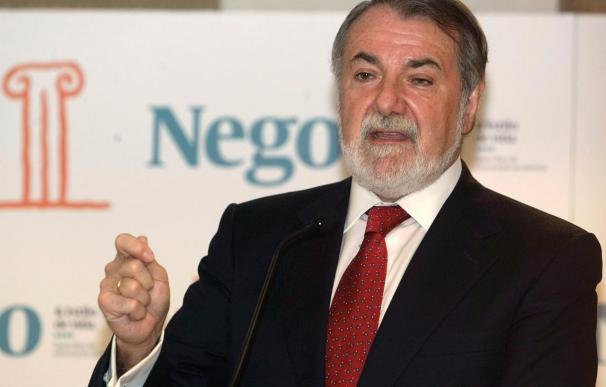 Mayor Oreja cree que el PNV apoyará los PGE porque Zapatero garantiza el proyecto nacionalista