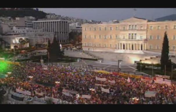 Vigilia frente al Parlamento griego