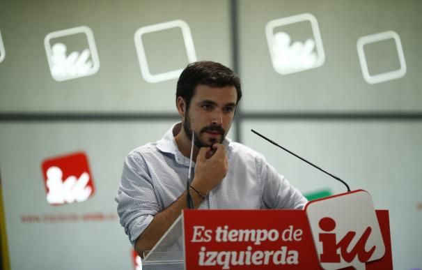 Alberto Garzón reconoce en un libro que infravaloró a Podemos y pensó que sería una oportunidad para refundar IU