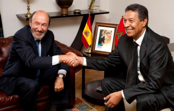 Marruecos y España refuerzan su cooperación "para superar incidentes del pasado", según Rubalcaba