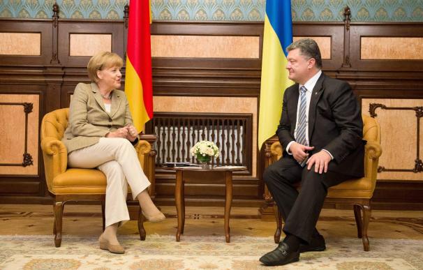Merkel da un espaldarazo a Ucrania en su lucha por la integridad territorial