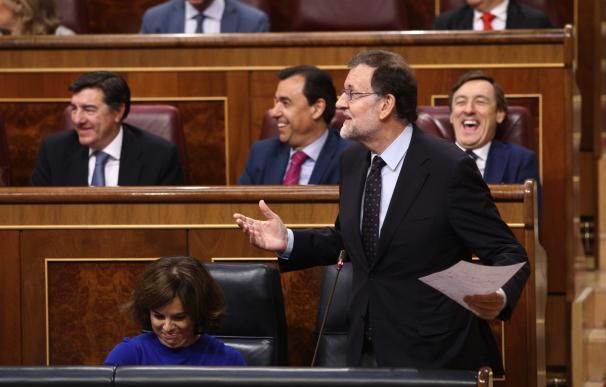 Rajoy pide a los ciudadanos que estén "tranquilos" porque el Gobierno "sabe lo que tiene que hacer" con Cataluña