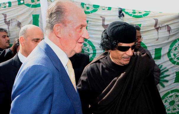 El Rey Juan Carlos telefoneó a Gadafi para interceder por los rehenes helvéticos