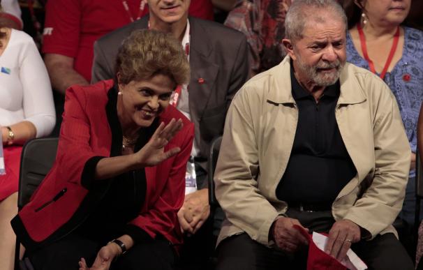 La presidenta de Brasil, Dilma Rousseff, y su antecesor en el cargo, Luiz Inácio Lula da Silva / AFP