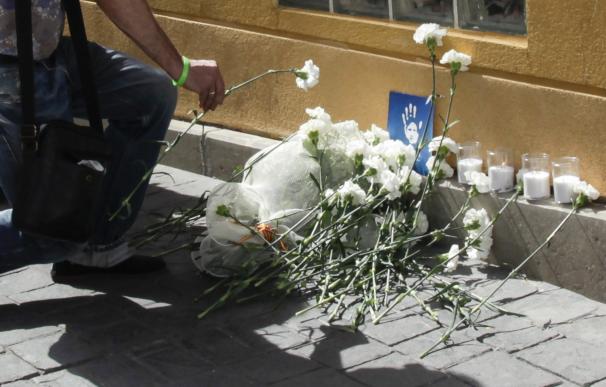 Prenden fuego en Getafe (Madrid) a la ofrenda del homenaje a Miguel Ángel Blanco