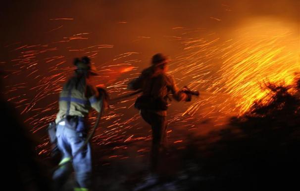 Miles de desalojados en la Costa del Sol por un incendio