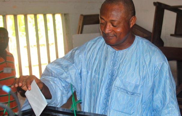 El principal candidato de la oposición en Togo se adjudica la victoria en las presidenciales