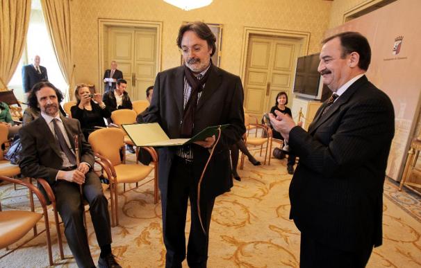 Los galardonados destacan el "prestigio" de los Premios de Novela y Poesía Ciudad de Salamanca