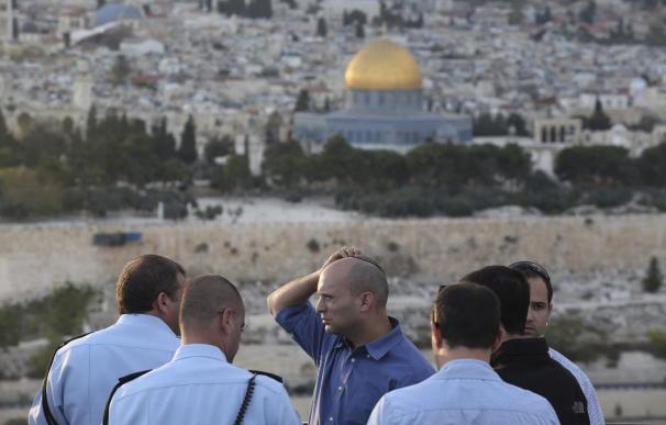 El ministro israelí de Economía dice que la mezquita de Al Aqsa reabrirá mañana
