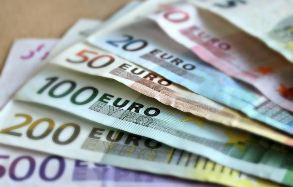 El número de billetes de 100 euros en circulación vuelve a situarse en mínimos históricos en julio