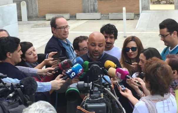 Molina replica a Llorente que las decisiones en Podemos las adopta la militancia y "no los diputados"