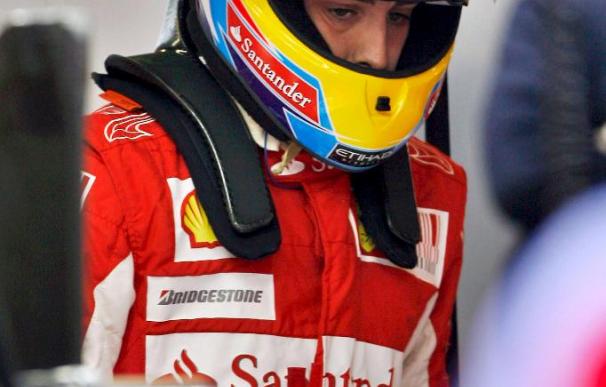 Fernando Alonso define a Ferrari como "tradición, cohesión y pasión"