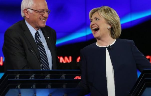 Clinton se mostró tranquila y muy sonriente en el debate del martes