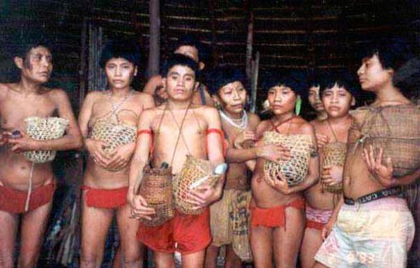 Supervivientes de la masacre de yanomamis de 1993