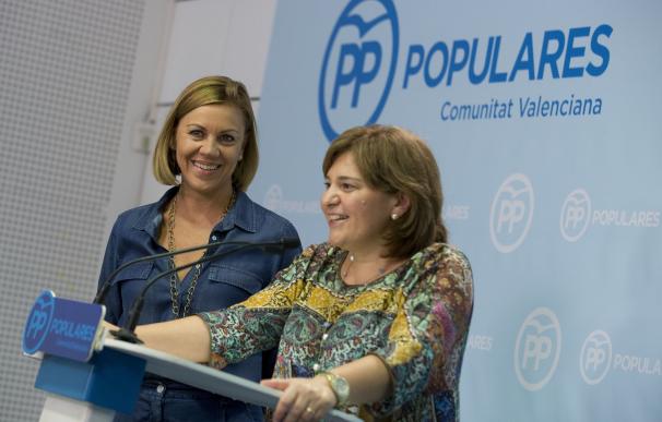 Dolores de Cospedal, con Isabel Bonig, líder de los populares valencianos.