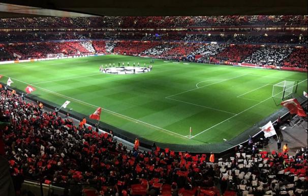 Espectacular mosaico antes del Arsenal - Barcelona / Twitter @berny97RF