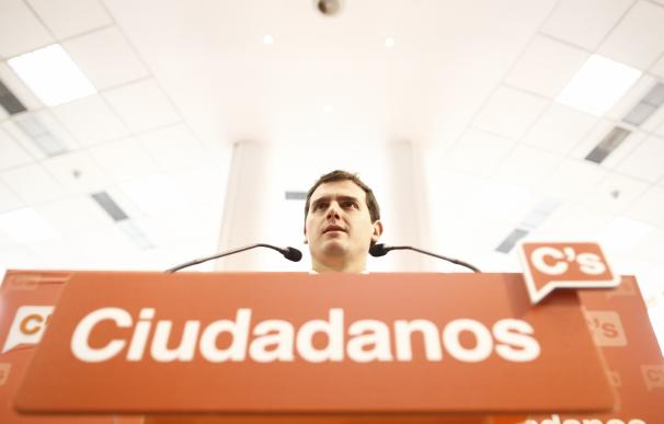 Albert Rivera condiciona un acuerdo con el PSOE a una reforma exprés de la Constitución para la regeneración democrática