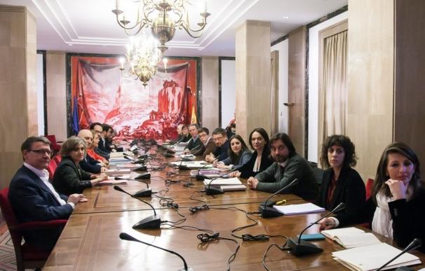 Los equipos negociadores de PSOE, Podemos, Compromís e IU-UP llevan ya dos horas reunidos