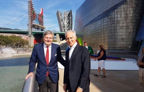 El ministro de Cultura visita el Museo Guggenheim Bilbao