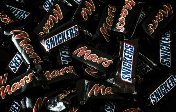 Mars retira sus chocolatinas en 55 países al encontrarse plástico en una de ellas
