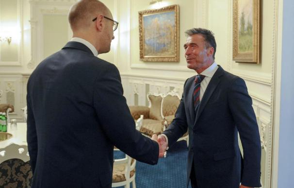 La OTAN refuerza la cooperación con Ucrania tras el inicio de la ofensiva contra los rebeldes