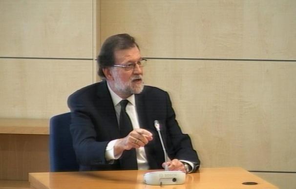 Así niega Rajoy conocer la caja B del PP