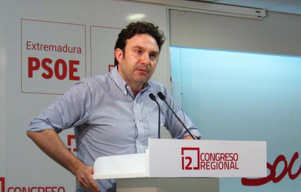 Enrique Pérez felicita a Vara por su "clara" victoria en primarias y dice que seguirá "construyendo una alternativa"