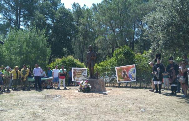 Las víctimas de los incendios forestales reciben un "emotivo" homenaje en Casavieja (Ávila)