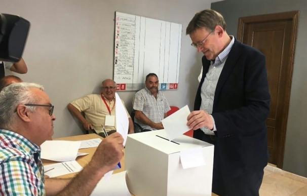 Ximo Puig se impone a Rafa García en las primarias del PSPV con casi 10.000 votos escrutados