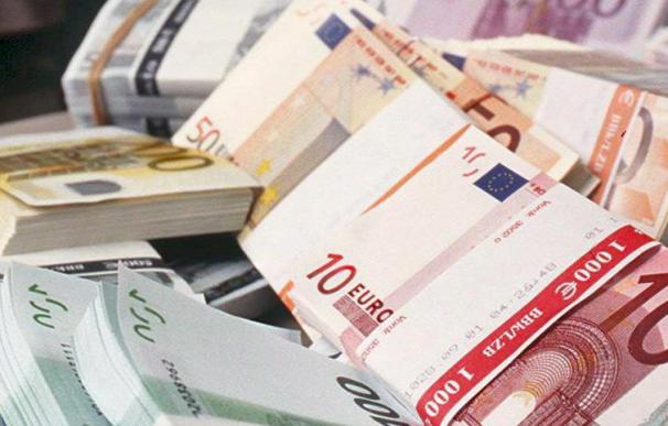 España coloca 2.988 millones en letras y baja el interés de las de 6 meses