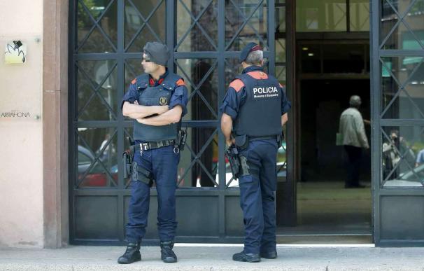 Tres detenidos por estafar 600.000 euros a bancos mediante empresas simuladas