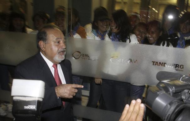 Carlos Slim expresa orgullo por sus orígenes en la tierra de sus antepasados