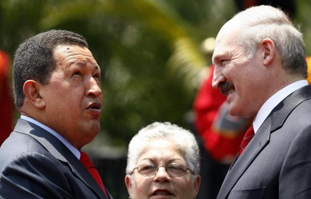 Chávez y Lukashenko discuten el aumento de la explotación conjunta de petróleo