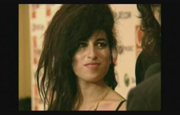 Amy Winehouse cancela el resto de su gira