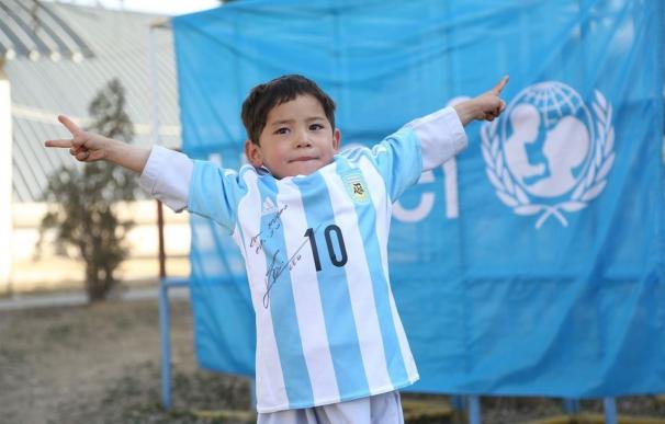 Murtaza ya tiene su camiseta de Messi / UNICEF