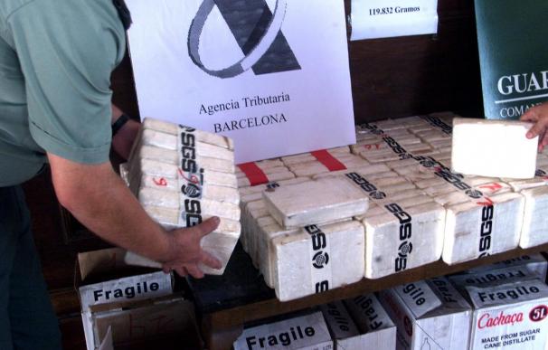 Decomisan 116 kilos de cocaína escondidos en tablones de madera importados de Perú