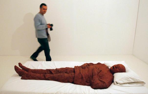 Una exposición narra la escenografía de la cama a través de los ojos de 13 artistas