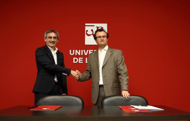 La UR y el Colegio de Economistas de La Rioja suscriben convenio para colaborar en formación de su personal y asociados