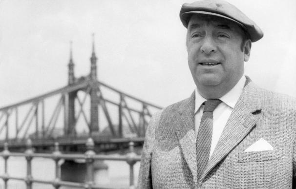 La edición popular de la obra de Neruda llega a las librerías españolas