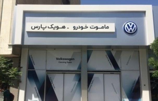 Volkswagen regresa al mercado iraní para vender Passat y Tiguan
