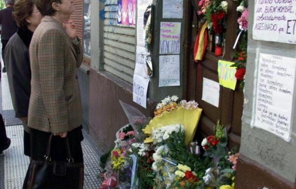 La familia y el PP recuerdan a Giménez Abad nueve años después de su muerte