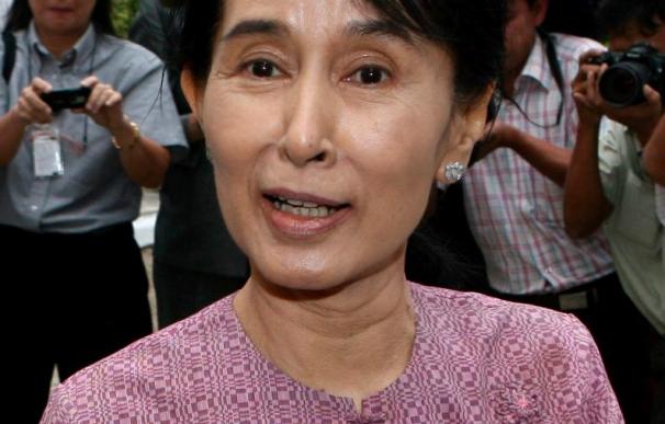 Suu Kyi se opone a que su partido concurra a los comicios de la Junta Militar