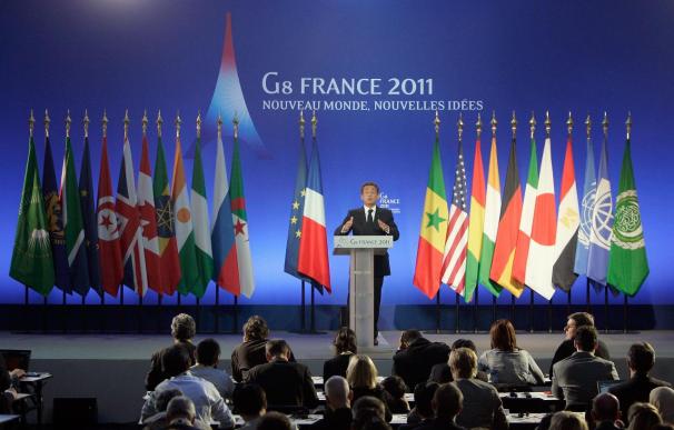 World Leaders Attend G8 Summit 2011 in Deauville - Day 2